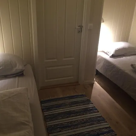 Holiday home Bustad Larseng