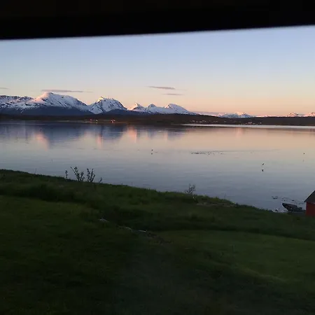 Bustad Tatil Evi Larseng